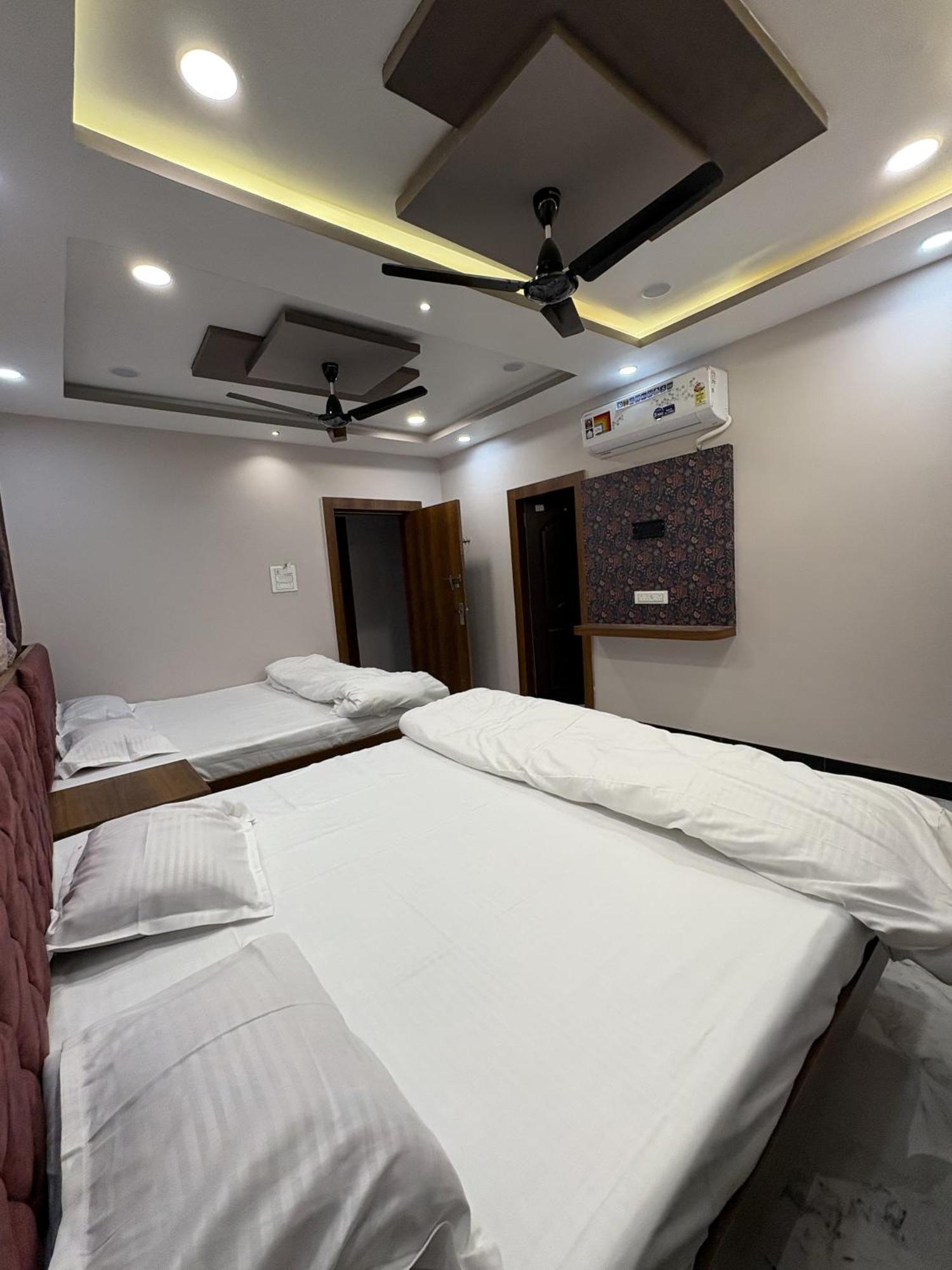 Shree Trilokeshwar Guest House Ujjain Exterior photo